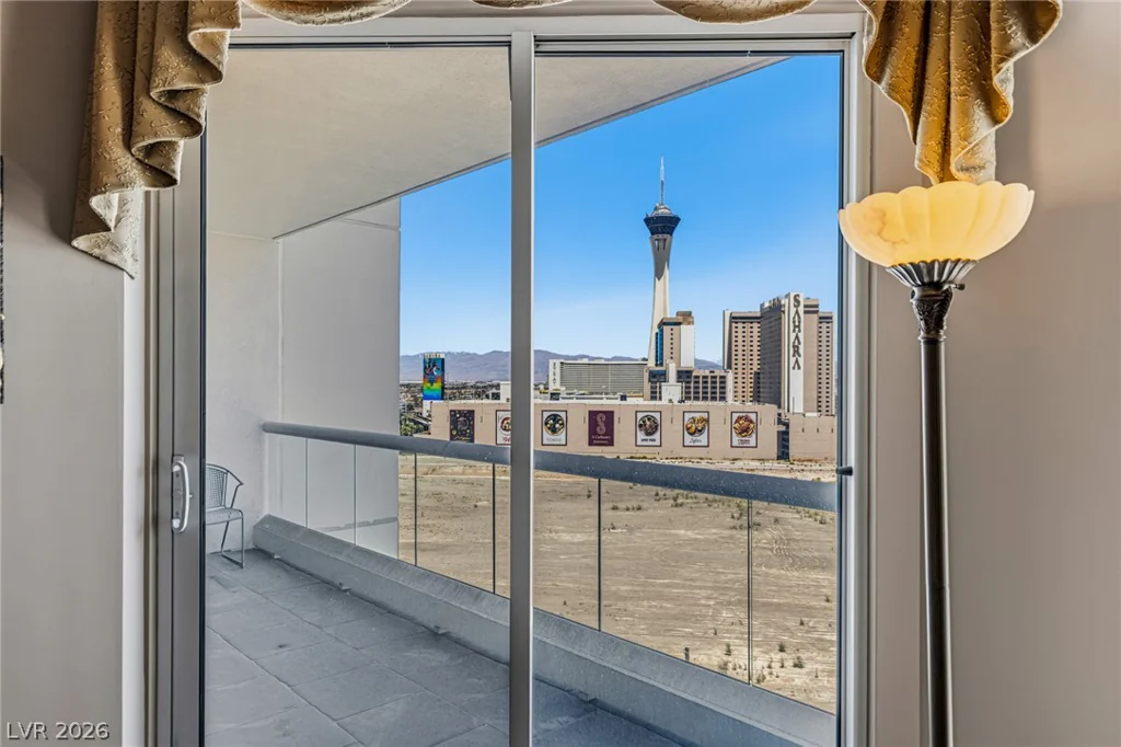 2747 Paradise, Las Vegas, NV 89109