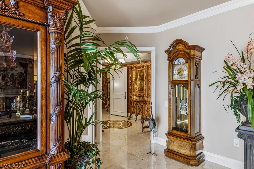 2747 Paradise, Las Vegas, NV 89109
