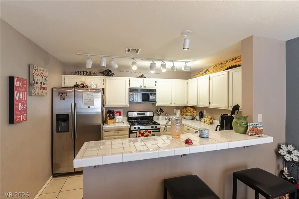 8452 Boseck, Las Vegas, NV 89145