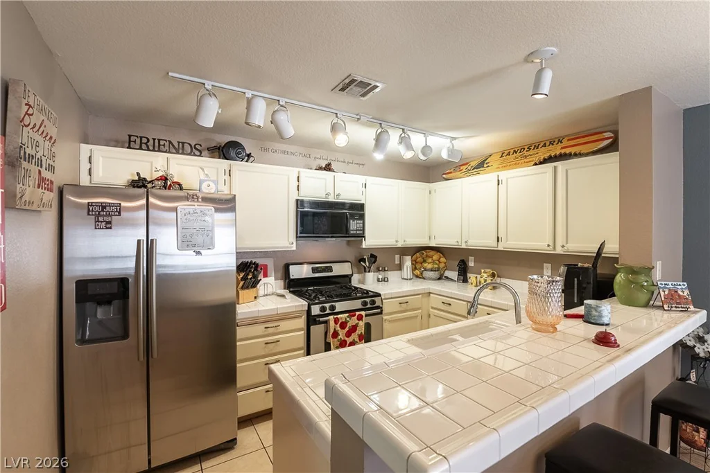 8452 Boseck, Las Vegas, NV 89145