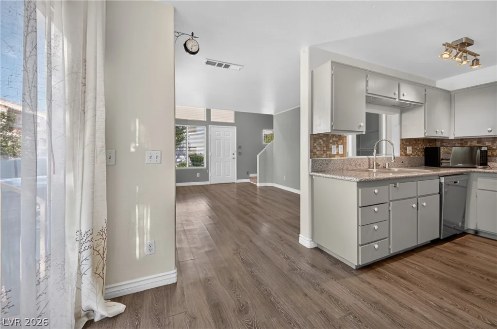 4029 Castle Cove, Las Vegas, NV 89108