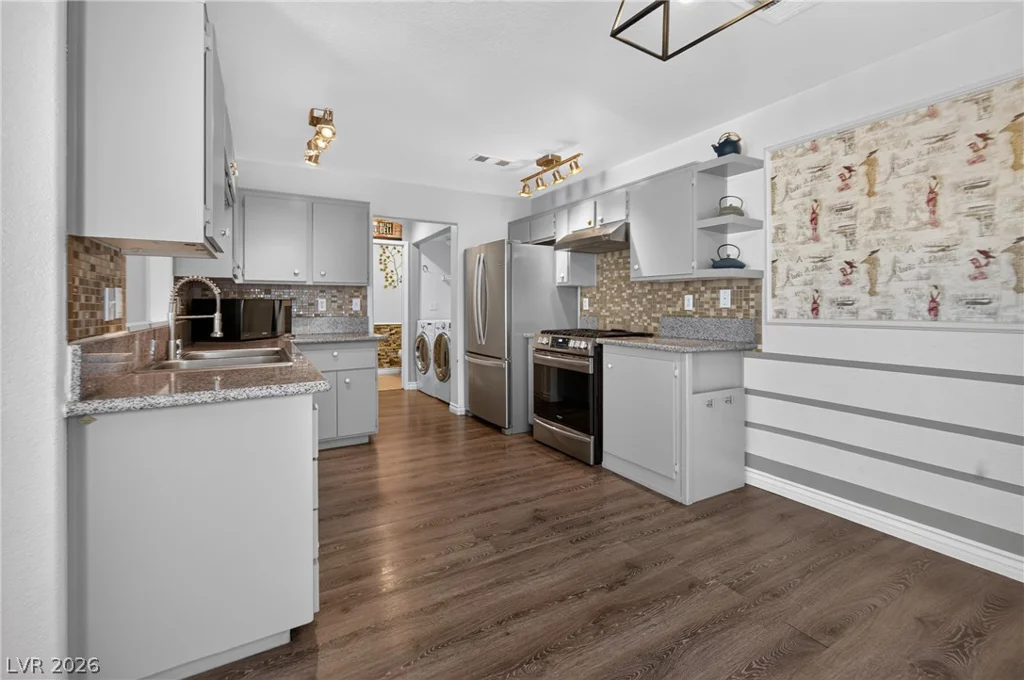 4029 Castle Cove, Las Vegas, NV 89108