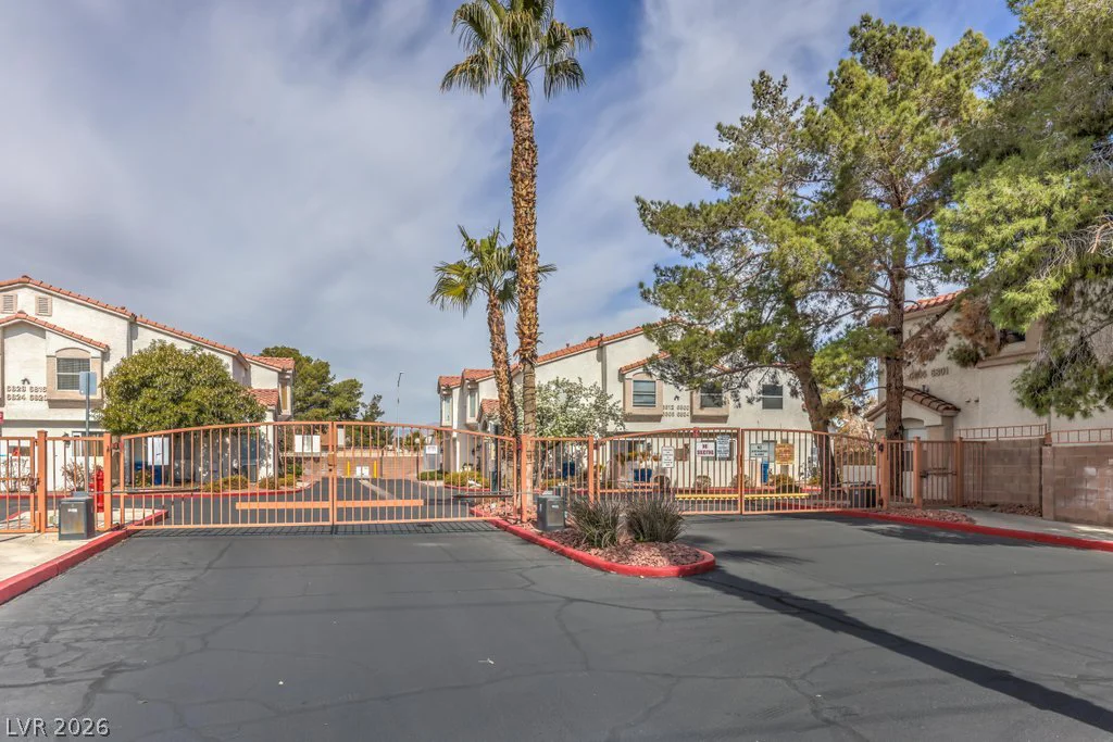 4029 Castle Cove, Las Vegas, NV 89108