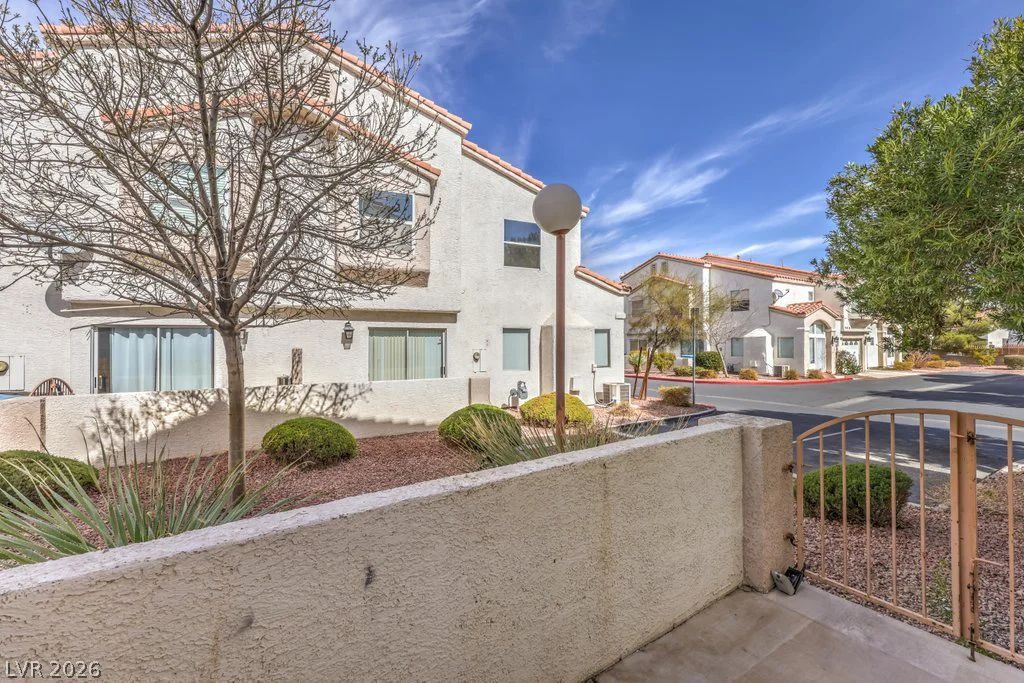 4029 Castle Cove, Las Vegas, NV 89108