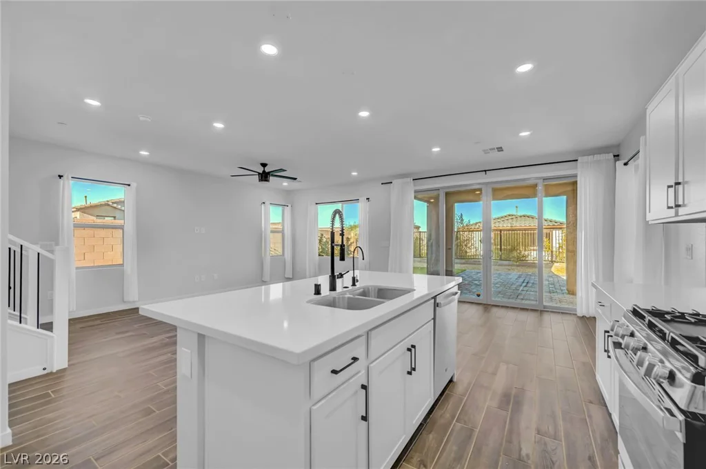 2408 Switchback Valley, Las Vegas, NV 89138