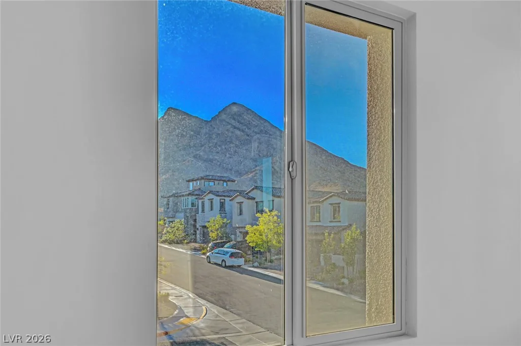 2408 Switchback Valley, Las Vegas, NV 89138