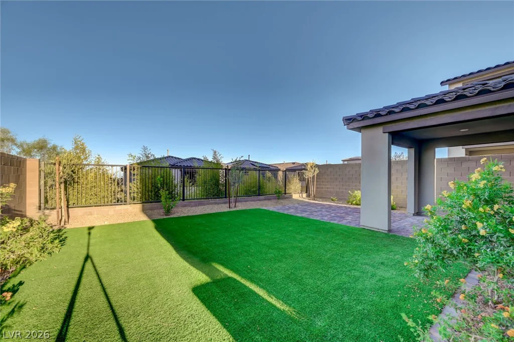 2408 Switchback Valley, Las Vegas, NV 89138