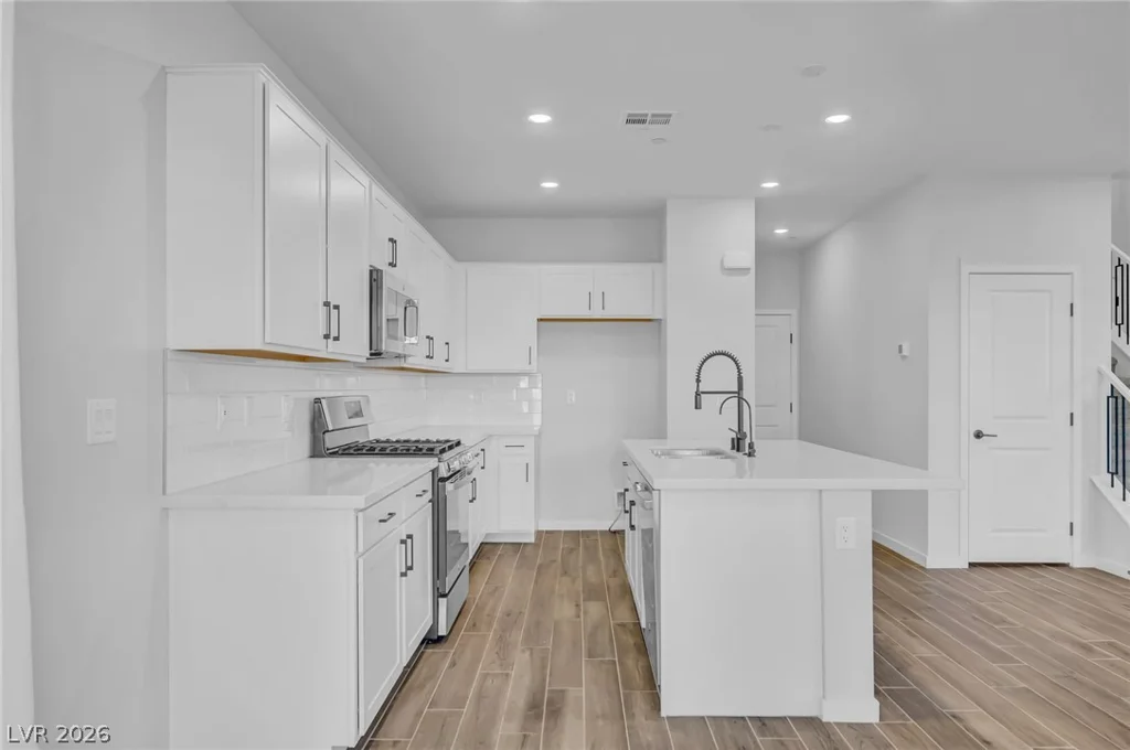 2408 Switchback Valley, Las Vegas, NV 89138
