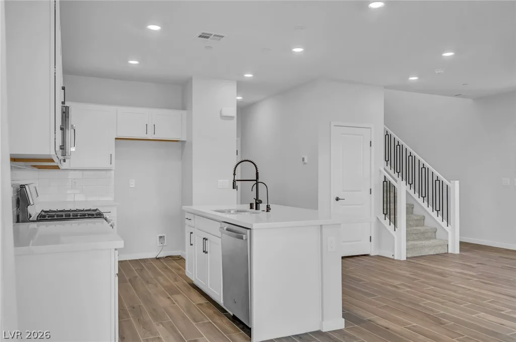 2408 Switchback Valley, Las Vegas, NV 89138