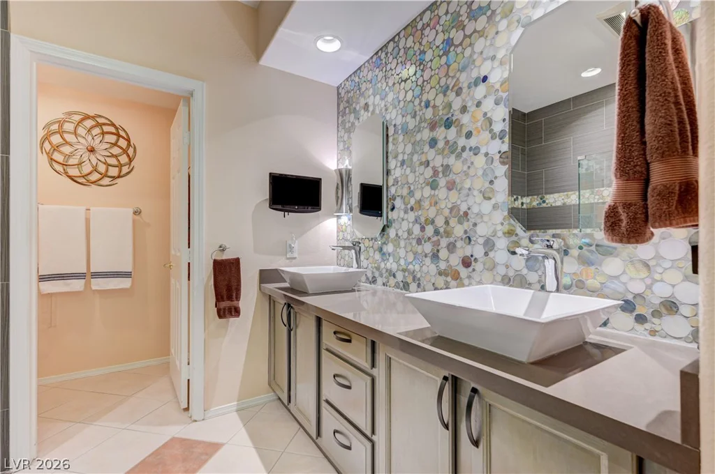 10800 Amber Ridge, Las Vegas, NV 89144