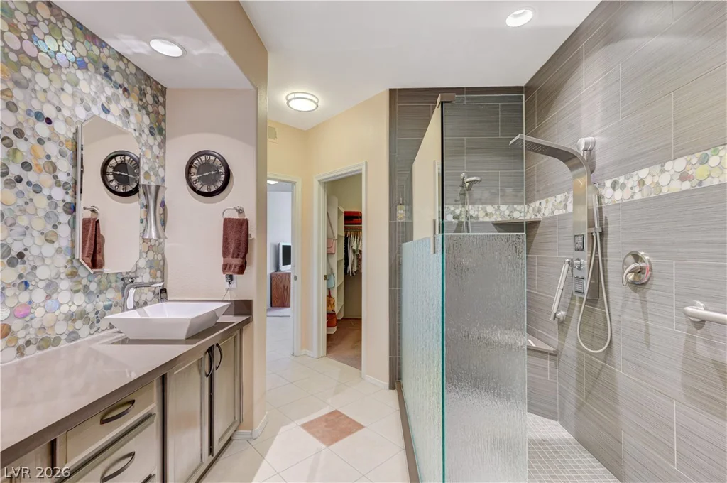 10800 Amber Ridge, Las Vegas, NV 89144