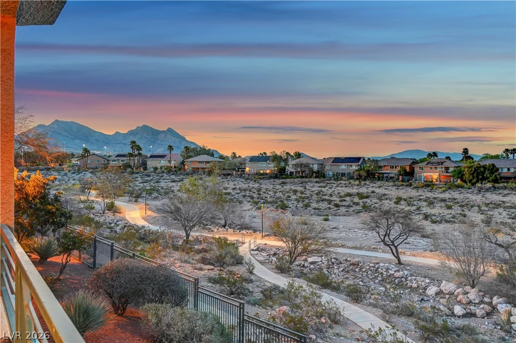 10800 Amber Ridge, Las Vegas, NV 89144