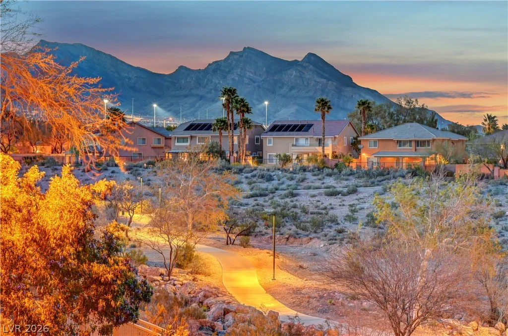 10800 Amber Ridge, Las Vegas, NV 89144