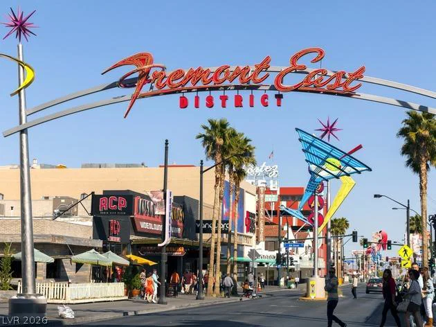 1220 Saint Louis, Las Vegas, NV 89104