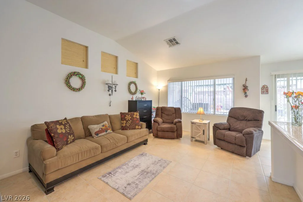 6309 Elderberry Wine, Las Vegas, NV 89142