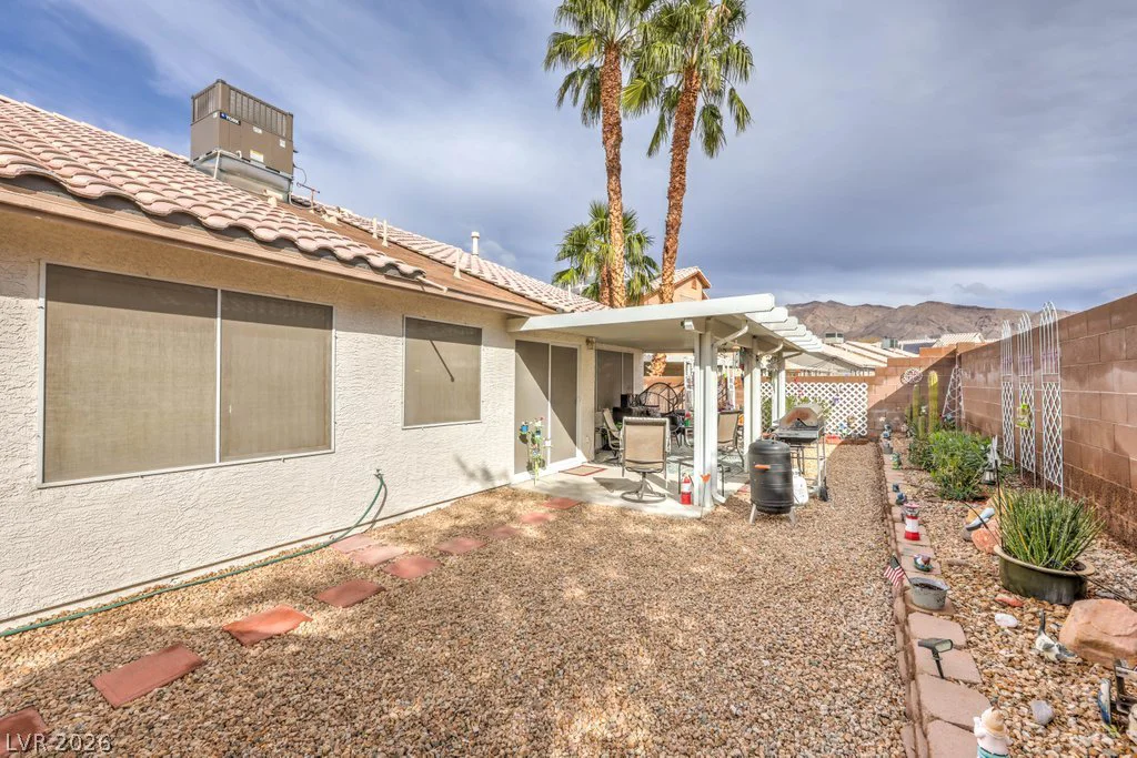 6309 Elderberry Wine, Las Vegas, NV 89142