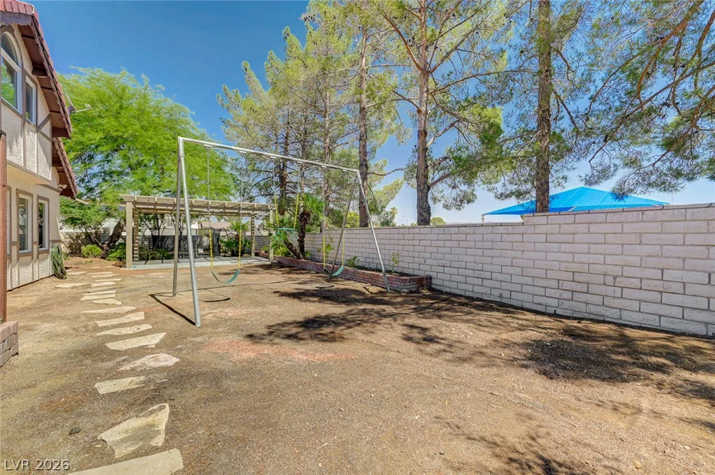 11 Pheasant Ridge, Henderson, NV 89014