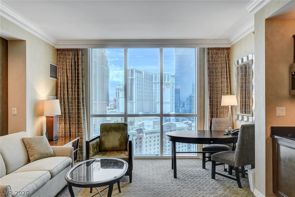 145 Harmon, Las Vegas, NV 89109