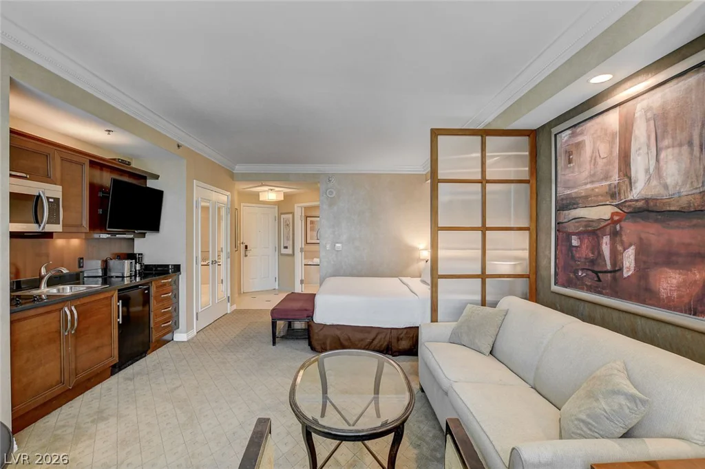 145 Harmon, Las Vegas, NV 89109