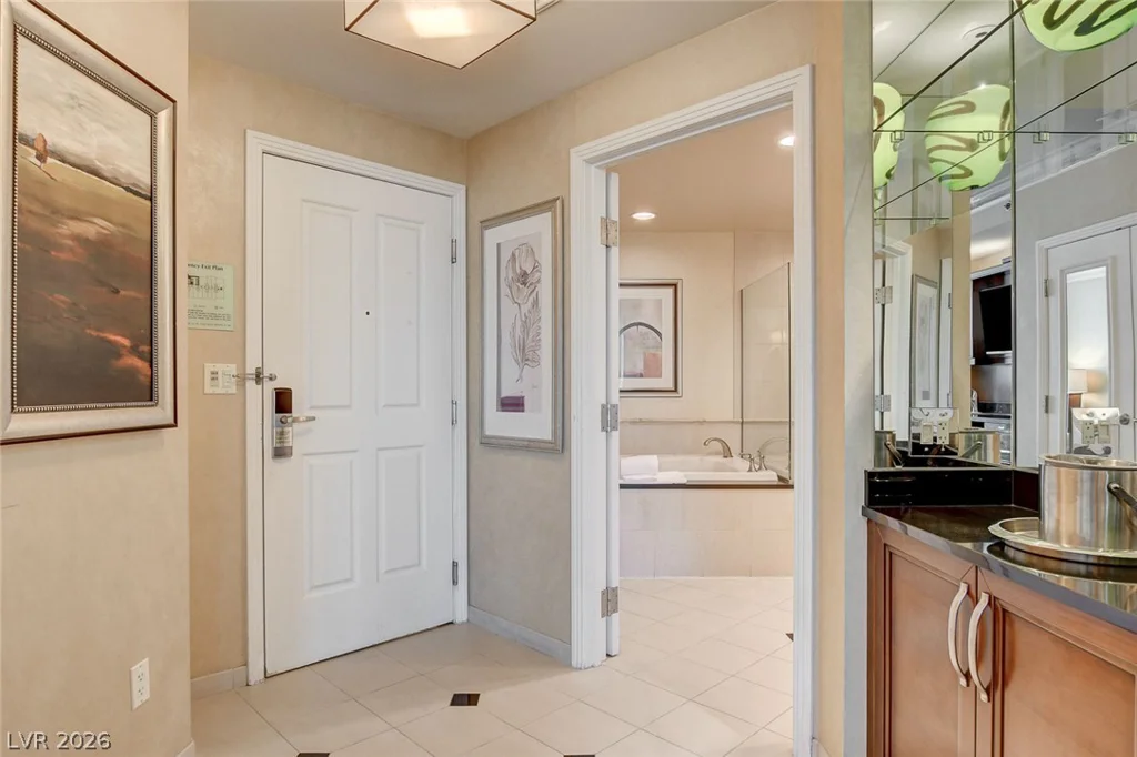 145 Harmon, Las Vegas, NV 89109
