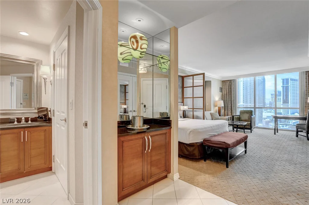 145 Harmon, Las Vegas, NV 89109