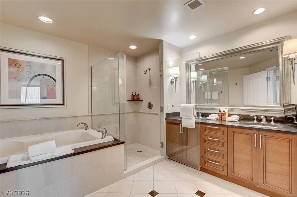 145 Harmon, Las Vegas, NV 89109