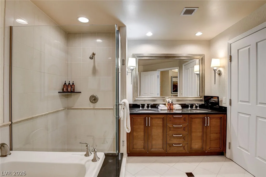 145 Harmon, Las Vegas, NV 89109