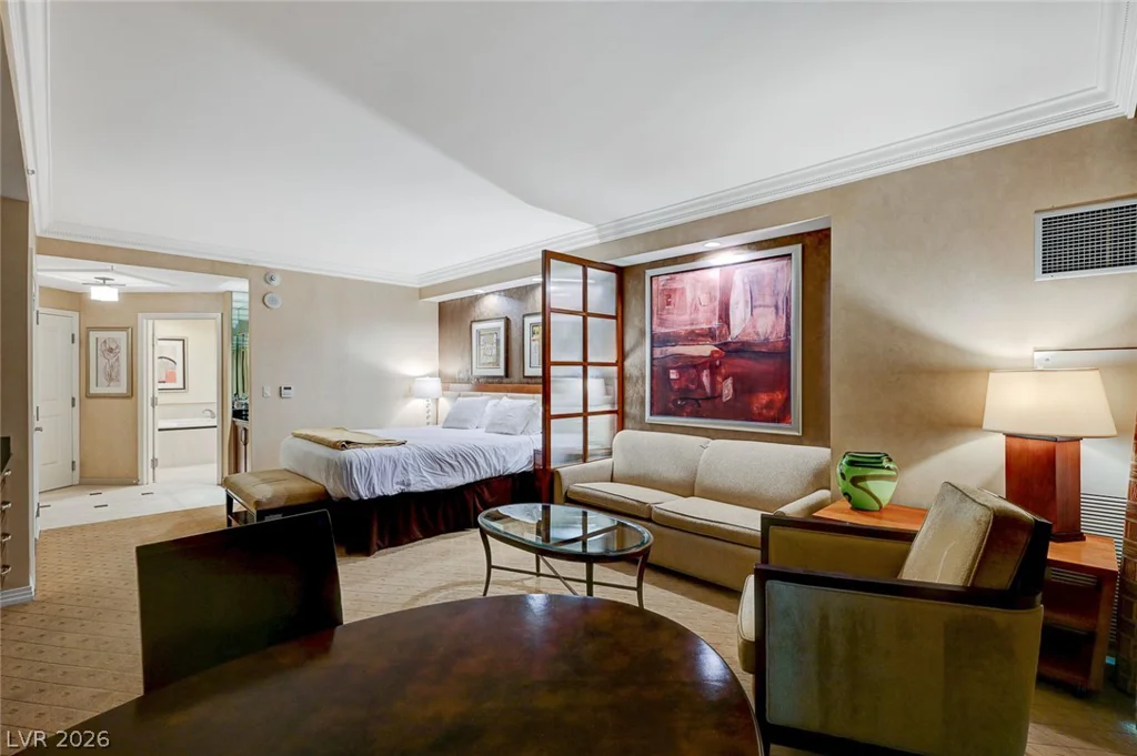 145 Harmon, Las Vegas, NV 89109
