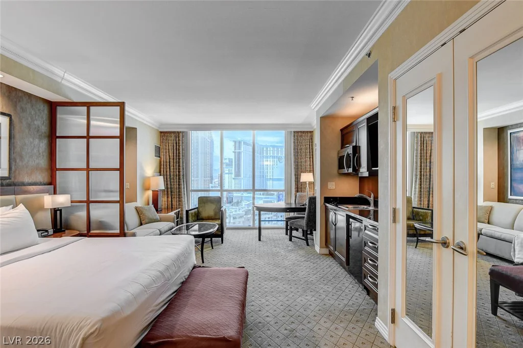 145 Harmon, Las Vegas, NV 89109