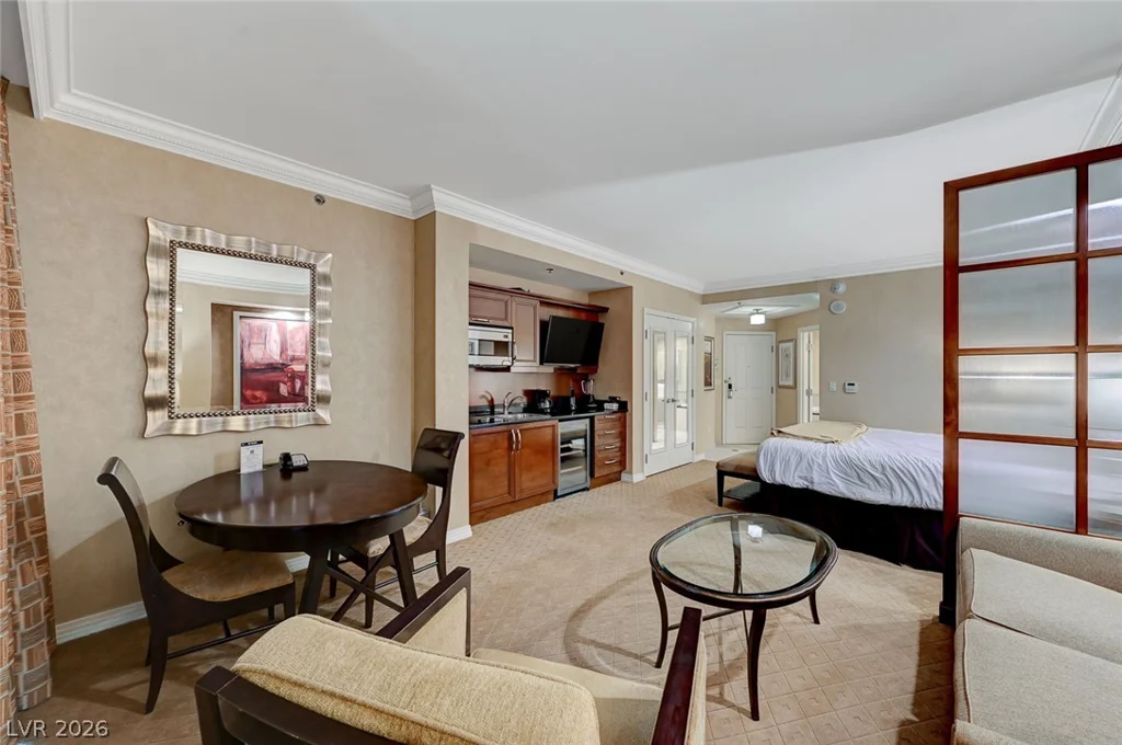145 Harmon, Las Vegas, NV 89109