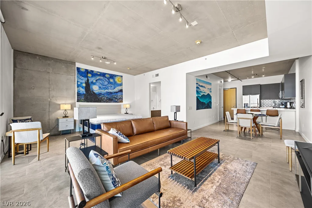 353 Bonneville, Las Vegas, NV 89101