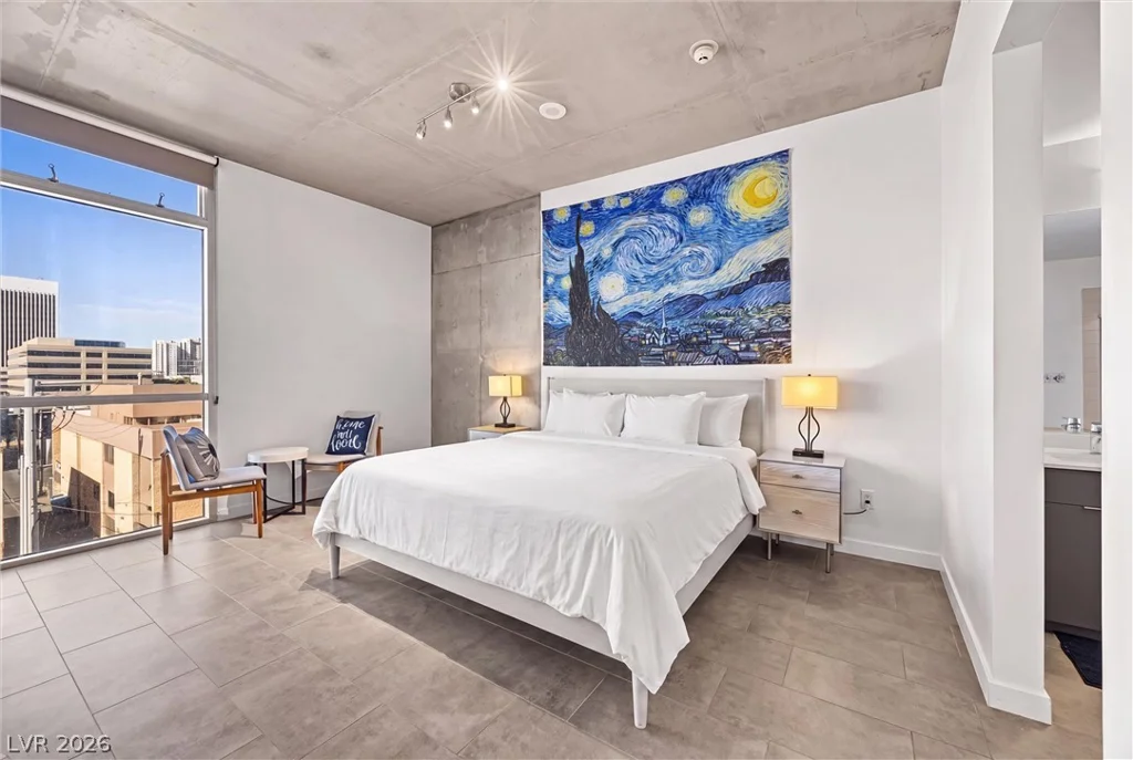 353 Bonneville, Las Vegas, NV 89101