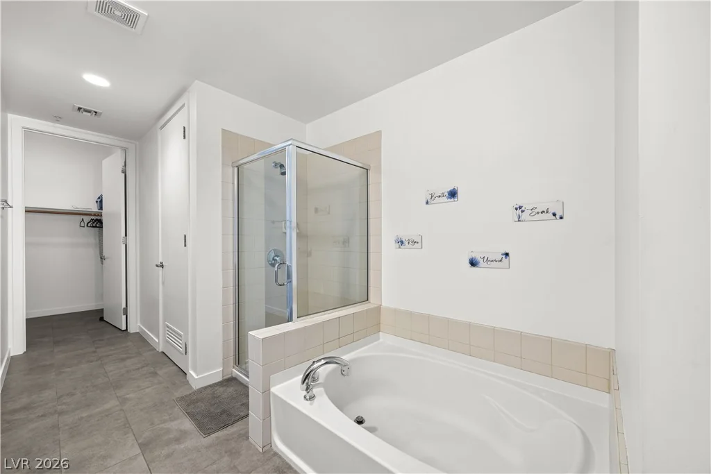 353 Bonneville, Las Vegas, NV 89101