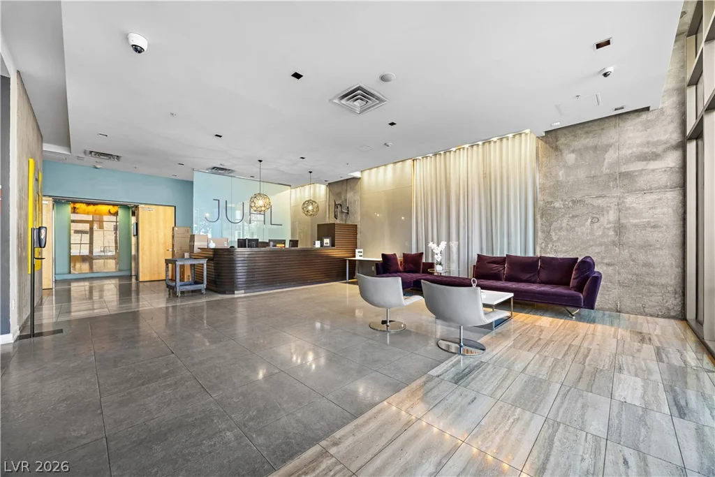 353 Bonneville, Las Vegas, NV 89101