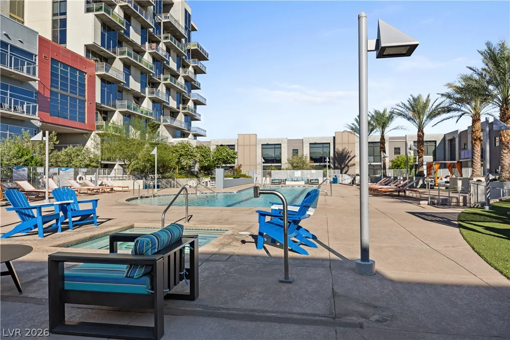 353 Bonneville, Las Vegas, NV 89101