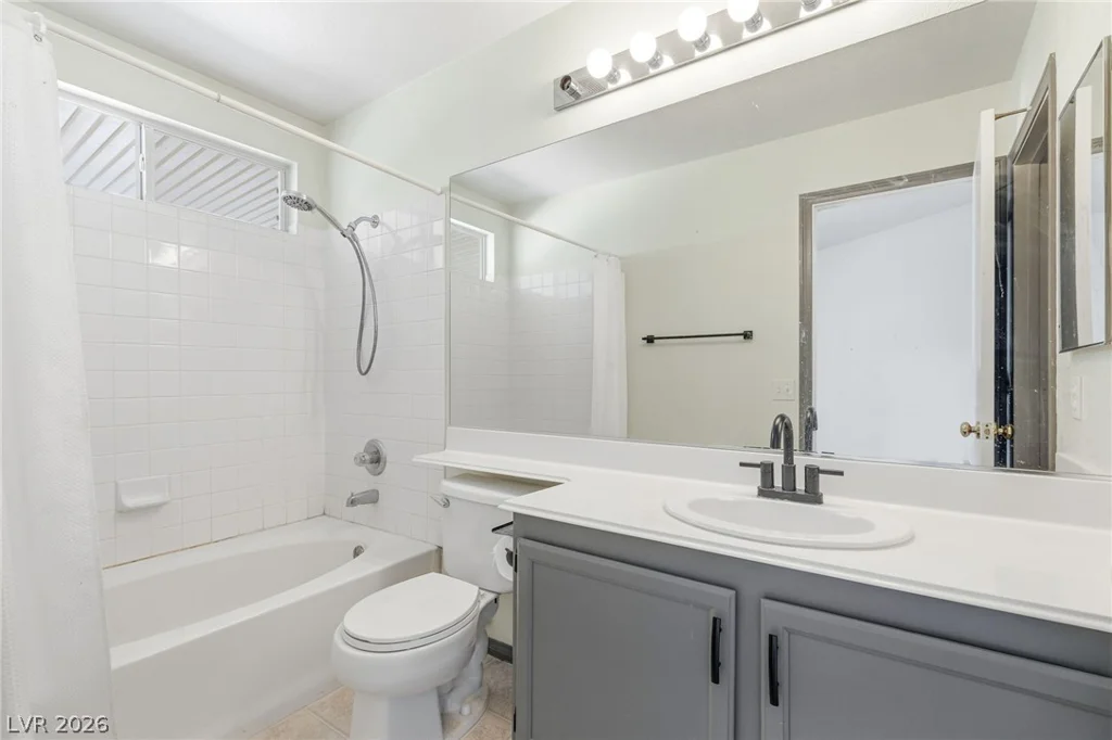 134 Windy Creek, Las Vegas, NV 89123