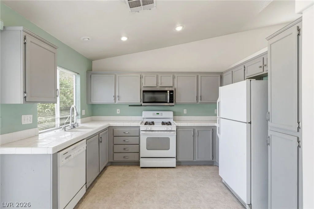 134 Windy Creek, Las Vegas, NV 89123