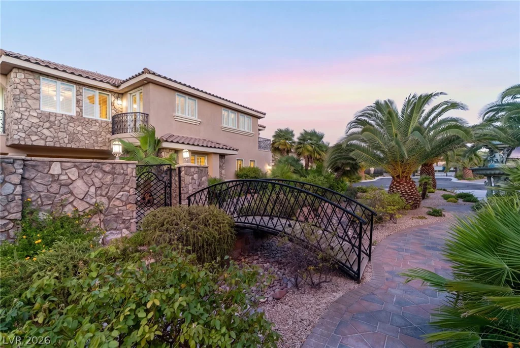 208 Levi, Las Vegas, NV 89183