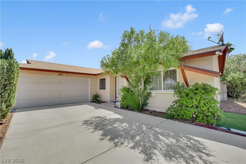 1825 Shadow Mountain, Las Vegas, NV 89108