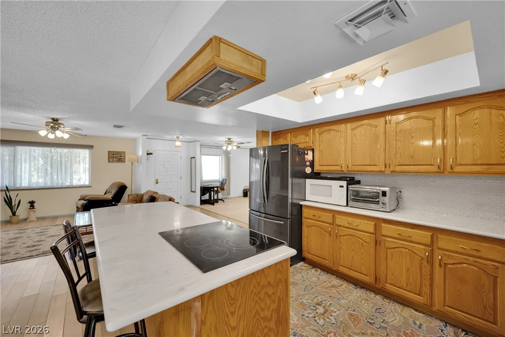 1825 Shadow Mountain, Las Vegas, NV 89108