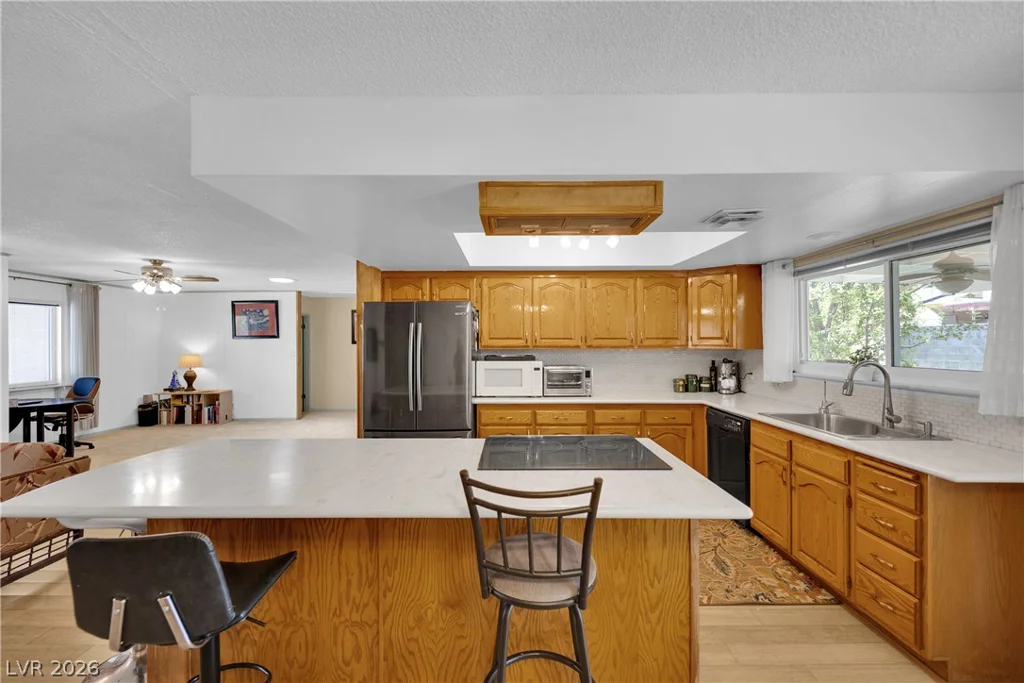 1825 Shadow Mountain, Las Vegas, NV 89108