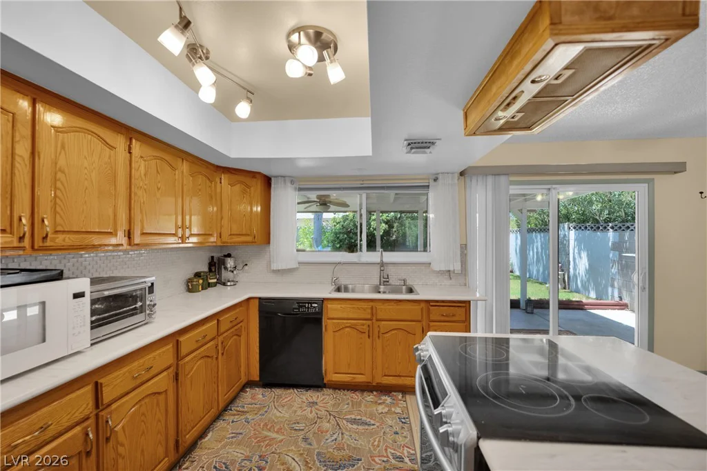 1825 Shadow Mountain, Las Vegas, NV 89108