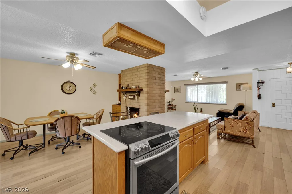 1825 Shadow Mountain, Las Vegas, NV 89108