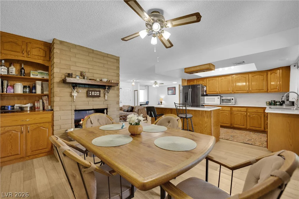 1825 Shadow Mountain, Las Vegas, NV 89108