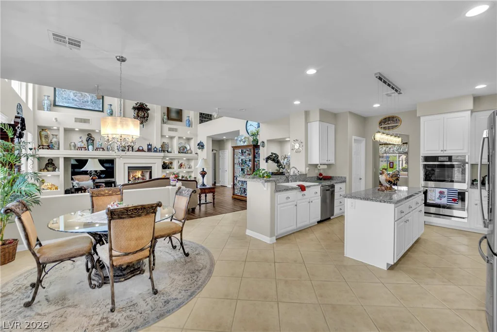 8905 Goldstone, Las Vegas, NV 89143