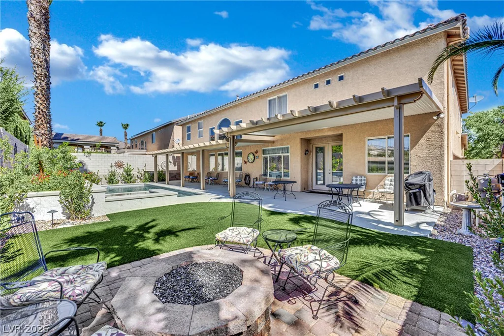 8905 Goldstone, Las Vegas, NV 89143