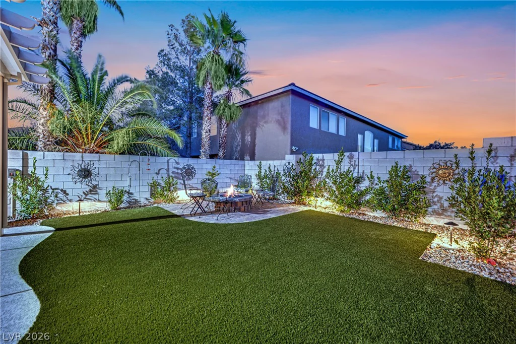 8905 Goldstone, Las Vegas, NV 89143
