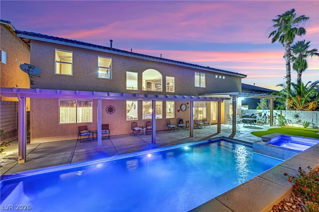 8905 Goldstone, Las Vegas, NV 89143