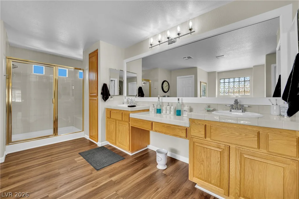 8905 Goldstone, Las Vegas, NV 89143