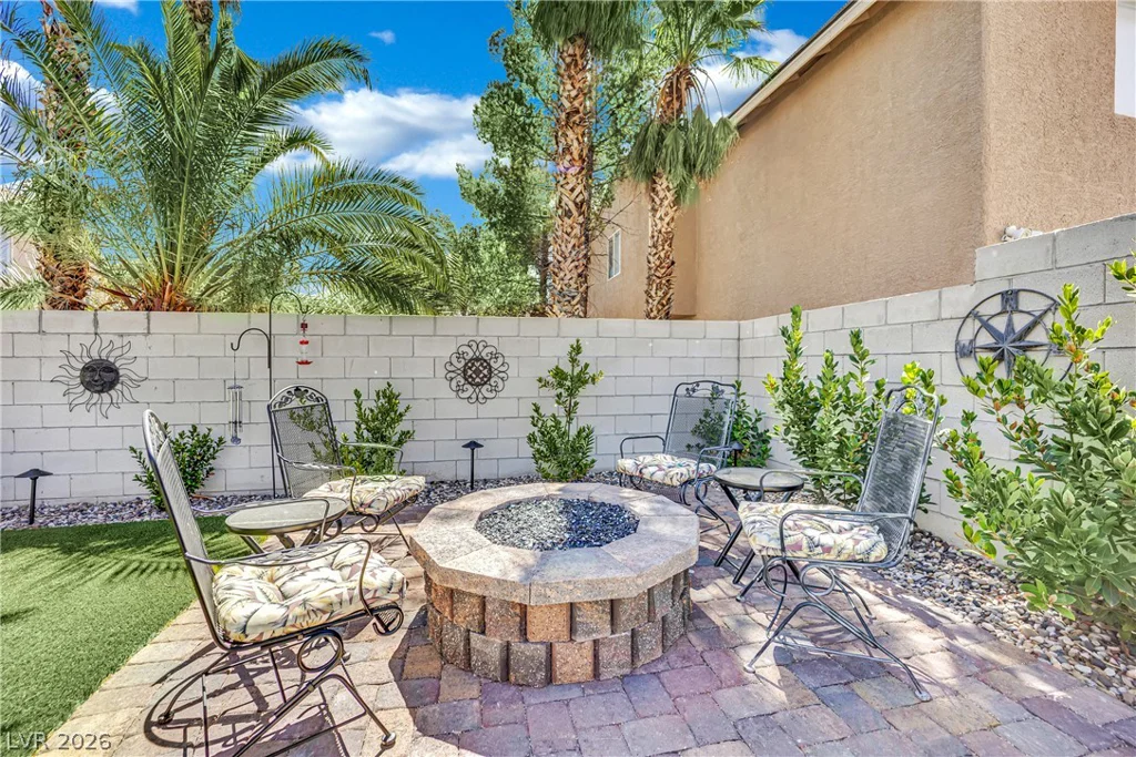 8905 Goldstone, Las Vegas, NV 89143